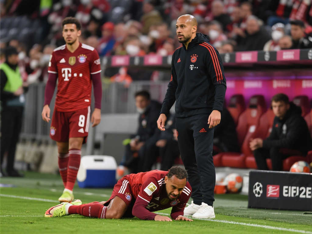 6天3战双线全胜，孔帕尼执教拜仁却遭遇重挫